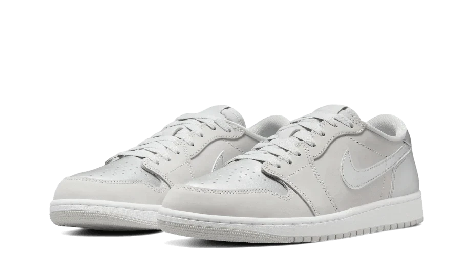 Air Jordan 1 Low OG Metallic Silver 4 Air Jordan 1 Low OG Metallic Silver – Image 2