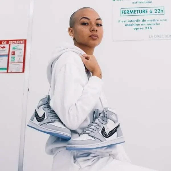 Air Jordan 1 High Dior 7 Air Jordan 1 High Dior – Image 5