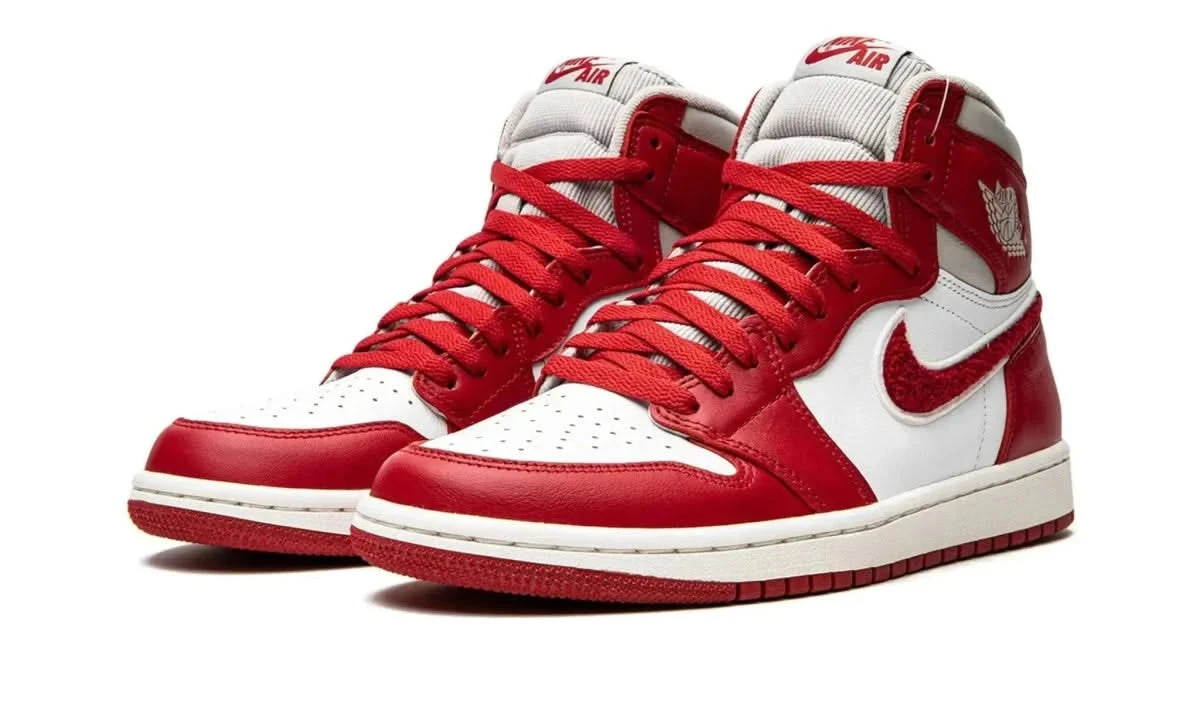 Air Jordan 1 High OG Varsity Red (Chenille) 4 Air Jordan 1 High OG Varsity Red (Chenille) – Image 2