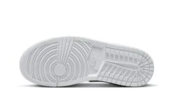 Air Jordan 1 Low Black Cat 7 Air Jordan 1 Low Black Cat -MNR BOUTIQUE air jordan 1 low black cat 664519