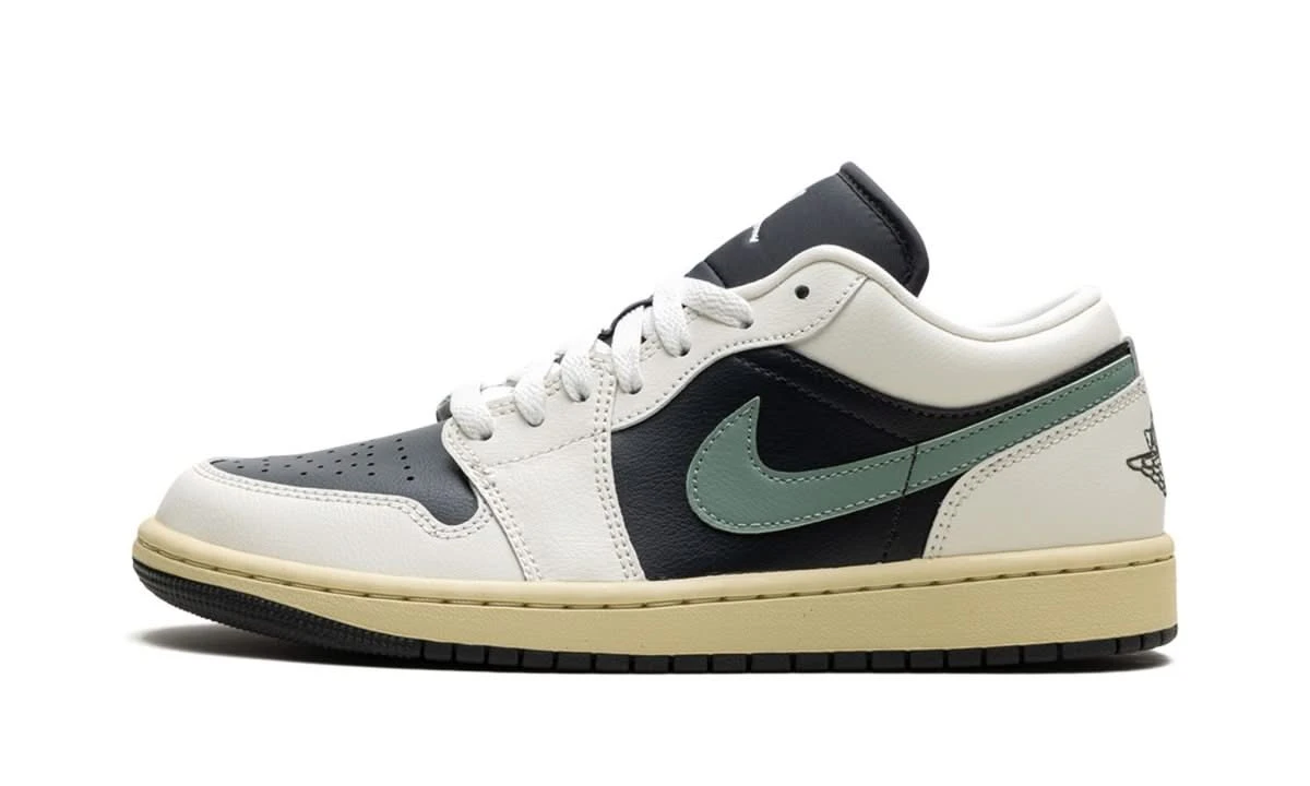 Air Jordan 1 Low Jade Smoke 3 Air Jordan 1 Low Jade Smoke