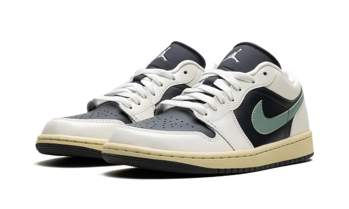 Air Jordan 1 Low Jade Smoke 4 Air Jordan 1 Low Jade Smoke – Image 2