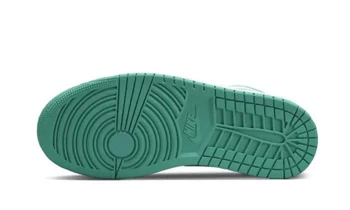 Air Jordan 1 Low New Emerald 5 Air Jordan 1 Low New Emerald – Image 3