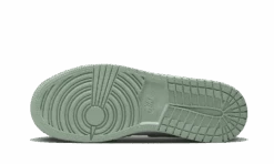 Air Jordan 1 Low SE White Seafoam 9 Air Jordan 1 Low SE White Seafoam -MNR BOUTIQUE air jordan 1 low se white seafoam 696017