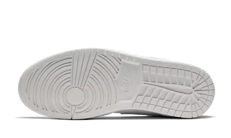 Air Jordan 1 Low Sky Grey Paris 5 Air Jordan 1 Low Sky Grey Paris – Image 3