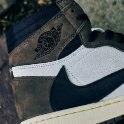Air Jordan 1 Retro High Travis Scott "Cactus Jack" 14 Air Jordan 1 Retro High Travis Scott "Cactus Jack" -MNR BOUTIQUE air jordan 1 retro high travis scott cactus jack mnr sneakers 6