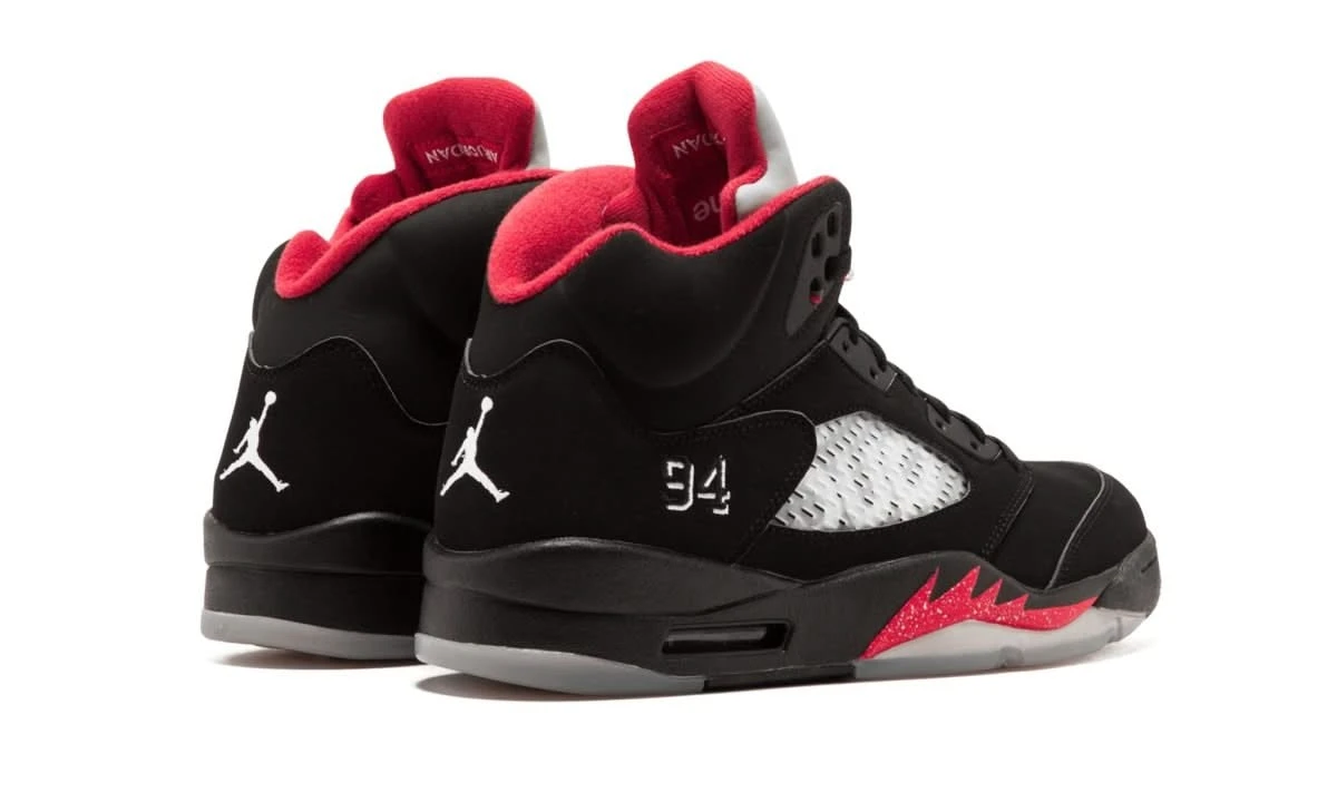 Air Jordan 5 Retro Supreme Black 5 Air Jordan 5 Retro Supreme Black – Image 3