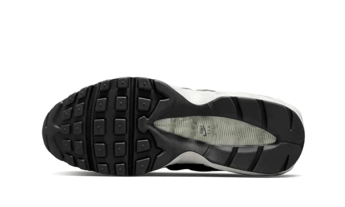 Nike Air Max 95 Earth Day 5 Nike Air Max 95 Earth Day – Image 3