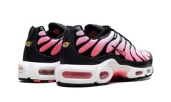Nike Air Max Plus Black Hot Punch 8 Nike Air Max Plus Black Hot Punch -MNR BOUTIQUE air max plus black hot punch 348578