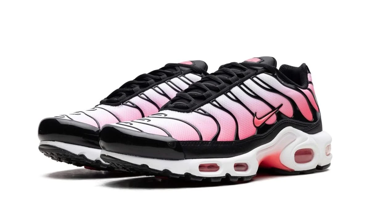 Nike Air Max Plus Black Hot Punch 4 Nike Air Max Plus Black Hot Punch – Image 2