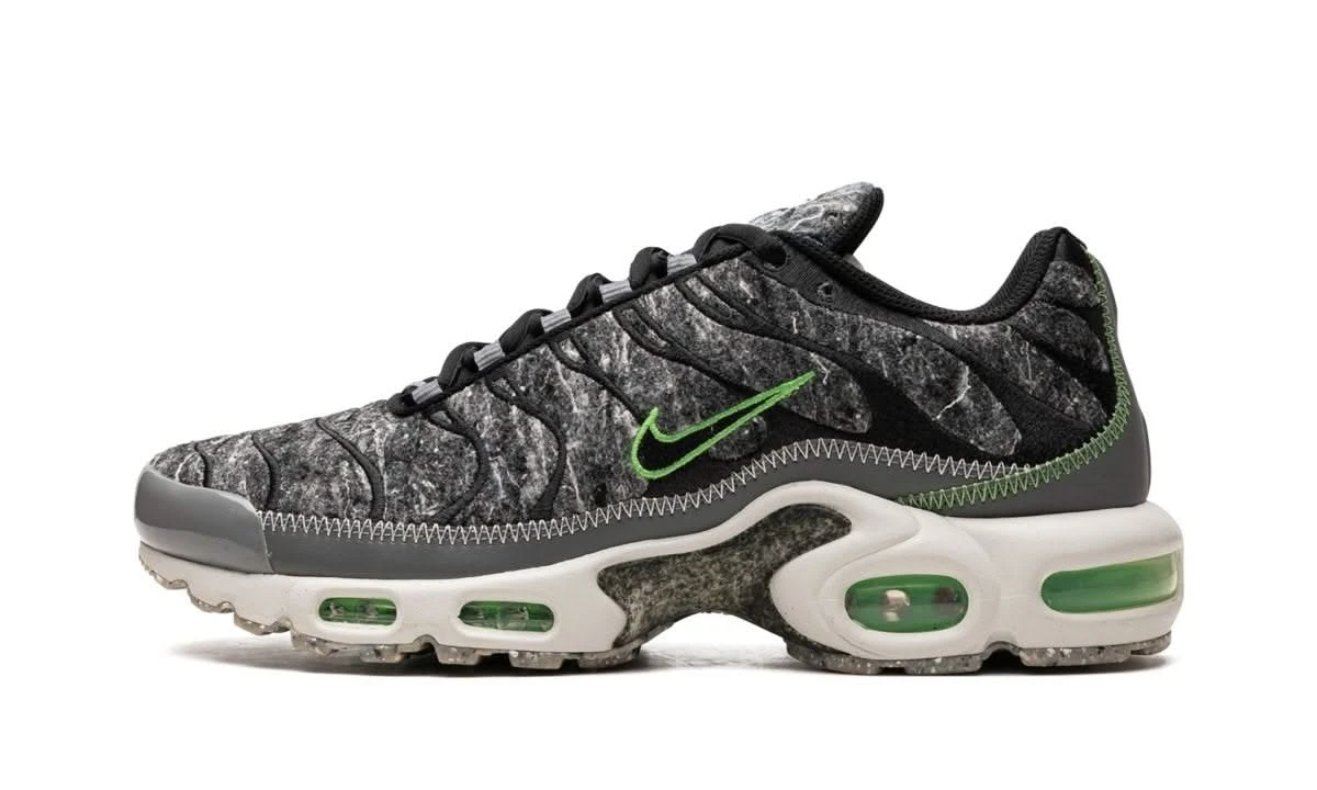 Nike Air Max Plus Essential Crater Green 3 Nike Air Max Plus Essential Crater Green
