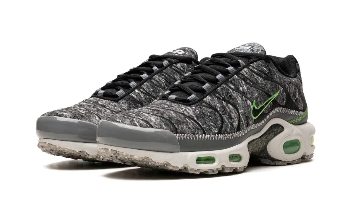 Nike Air Max Plus Essential Crater Green 4 Nike Air Max Plus Essential Crater Green – Image 2