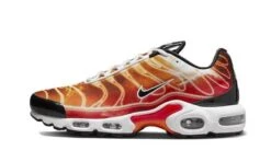 Nike Air Max Plus Light Photography