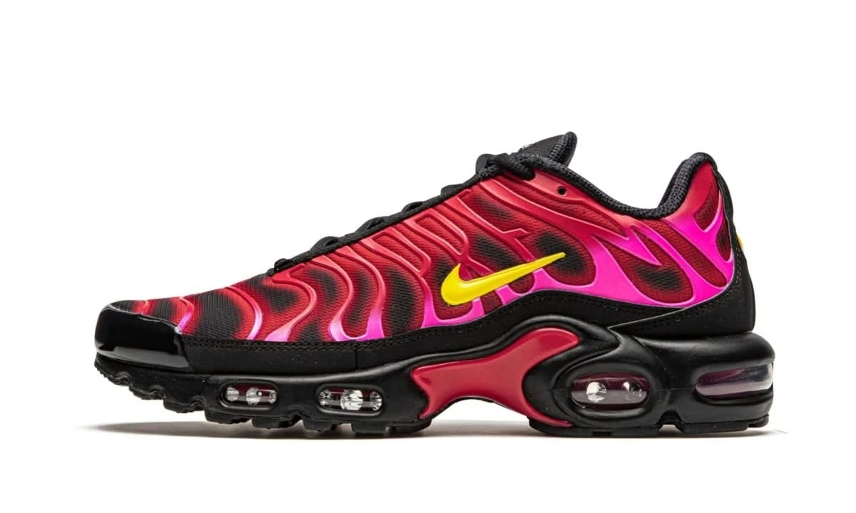 Nike Air Max Plus Supreme University Red 3 Nike Air Max Plus Supreme University Red