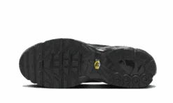Nike Air Max Plus Triple Black Leather 7 Nike Air Max Plus Triple Black Leather -MNR BOUTIQUE air max plus triple black leather 967039
