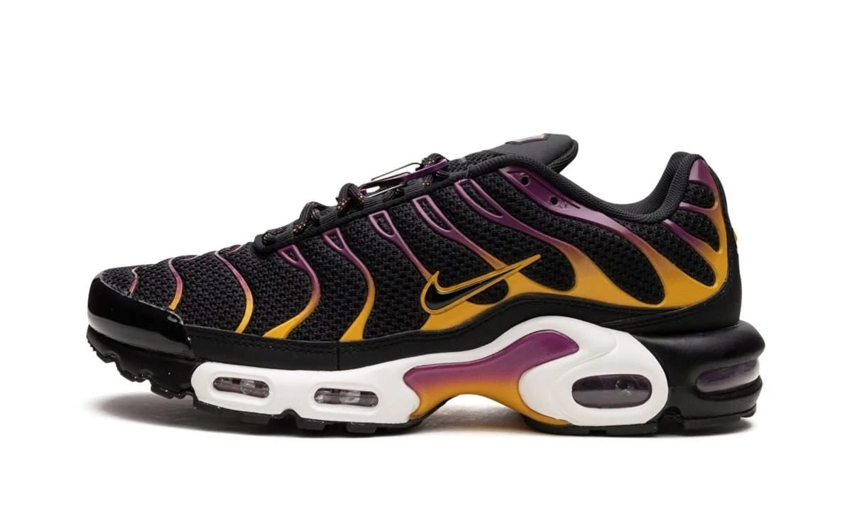 Nike Air Max Plus University Gold Viotech Purple 3 Nike Air Max Plus University Gold Viotech Purple