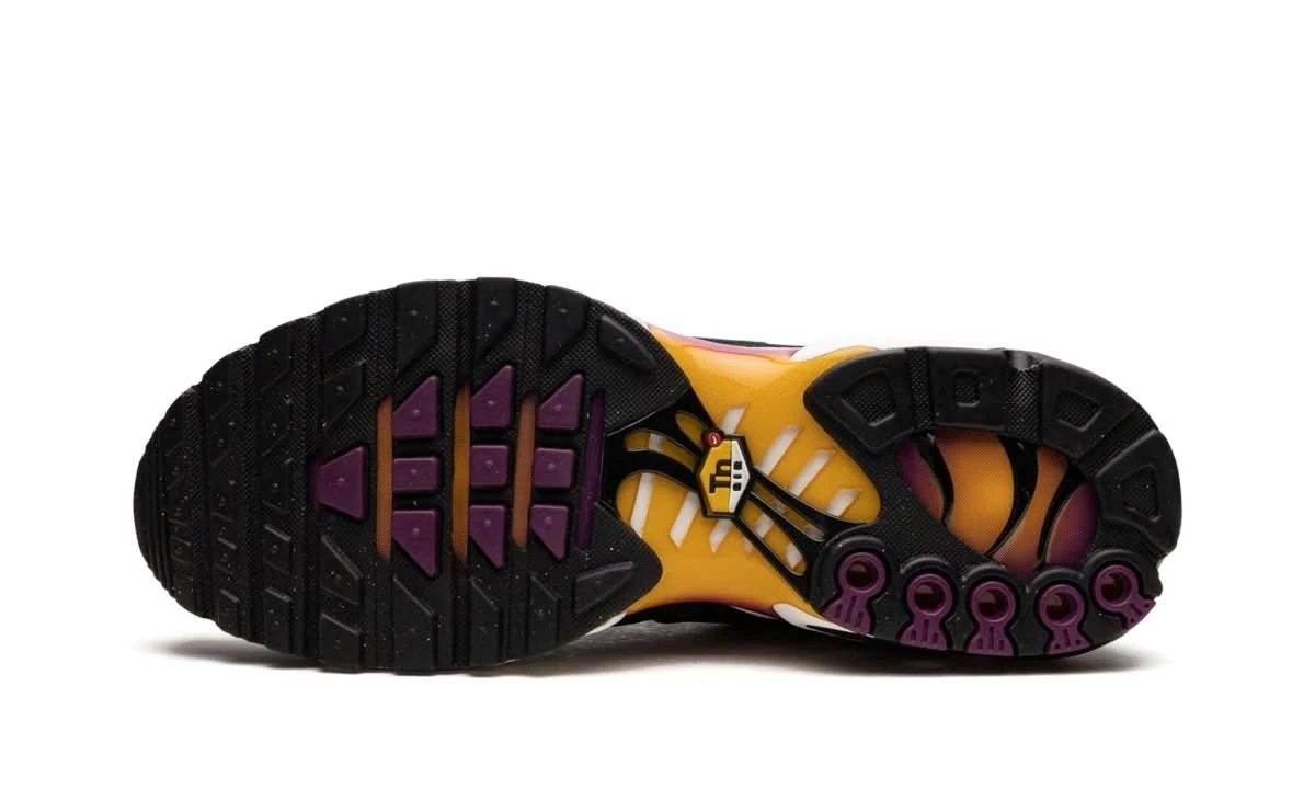 Nike Air Max Plus University Gold Viotech Purple 6 Nike Air Max Plus University Gold Viotech Purple – Image 4