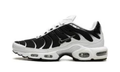 Nike Air Max Plus White Black Metallic Pewter
