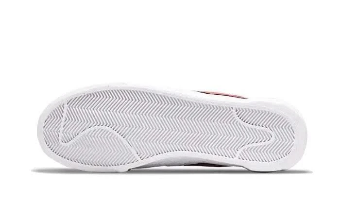 Nike Blazer Low Sacai Kaws Team Red 5 Nike Blazer Low Sacai Kaws Team Red – Image 3