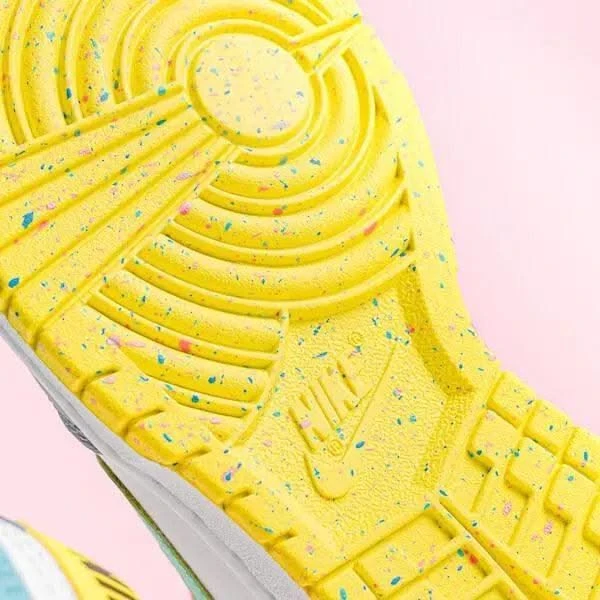 Nike Dunk Low SE Easter 9 Nike Dunk Low SE Easter – Image 7