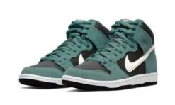 Nike SB Dunk High Green Suede -MNR BOUTIQUE nike sb dunk high green suede 151966