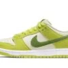 Nike SB Dunk Low Green Apple 2 Nike SB Dunk Low Green Apple -MNR BOUTIQUE sb dunk low green apple 307441