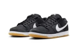 MNR BOUTIQUE 24 MNR BOUTIQUE -MNR BOUTIQUE sb dunk low pro iso black gum 817367