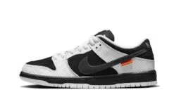 Nike SB Dunk Low TIGHTBOOTH