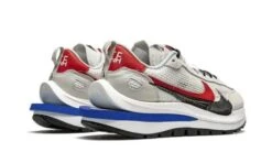 Nike Vaporwaffle Sacai Sport Fuchsia Game Royal -MNR BOUTIQUE vaporwaffle sacai sport fuchsia game royal 330663