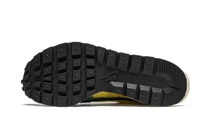 Nike Vaporwaffle Sacai Tour Yellow Stadium Green 6 Nike Vaporwaffle Sacai Tour Yellow Stadium Green – Image 4