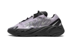 ADIDAS Yeezy 700 MNVN Geode