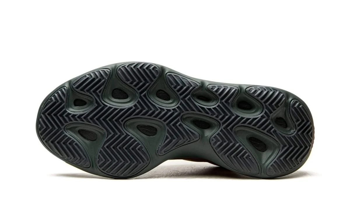 ADIDAS Yeezy 700 V3 Copper Fade 6 ADIDAS Yeezy 700 V3 Copper Fade – Image 4