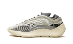 ADIDAS Yeezy 700 V3 Fade Salt