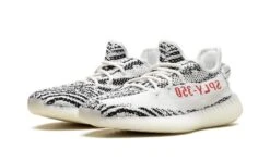 ADIDAS Yeezy Boost 350 V2 Zebra 7 ADIDAS Yeezy Boost 350 V2 Zebra -MNR BOUTIQUE yeezy boost 350 v2 zebra 844762