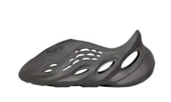 ADIDAS Yeezy Foam RNNR Carbon