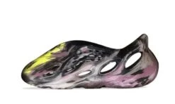 ADIDAS Yeezy Foam RNNR MX Carbon