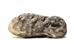 ADIDAS Yeezy Foam RNNR MX Clay Cream 9 ADIDAS Yeezy Foam RNNR MX Clay Cream -MNR BOUTIQUE yeezy foam rnnr mx clay cream 620677