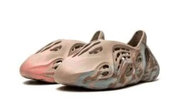 ADIDAS Yeezy Foam RNNR MX Sand Grey 7 ADIDAS Yeezy Foam RNNR MX Sand Grey -MNR BOUTIQUE yeezy foam rnnr mx sand grey 383221