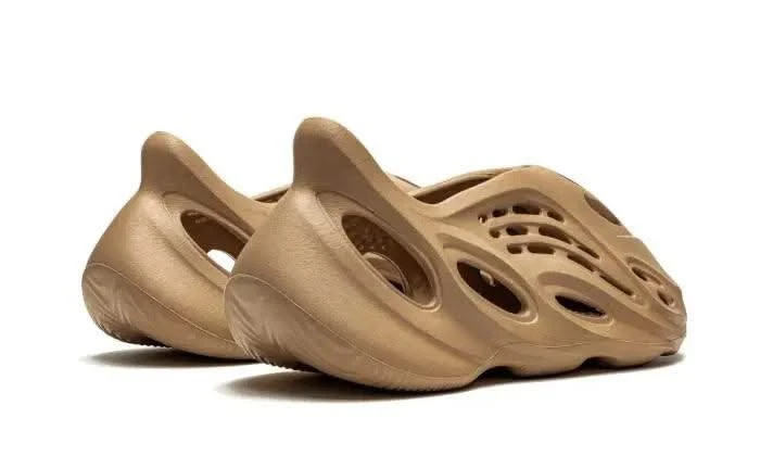 ADIDAS Yeezy Foam RNNR Ochre 5 ADIDAS Yeezy Foam RNNR Ochre – Image 3