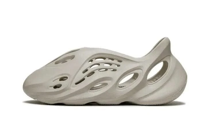 ADIDAS Yeezy Foam RNNR Sand 3 ADIDAS Yeezy Foam RNNR Sand