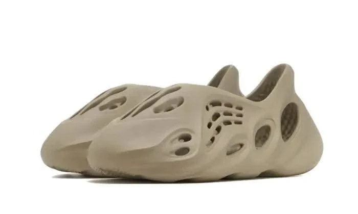 ADIDAS Yeezy Foam RNNR Stone Salt 4 ADIDAS Yeezy Foam RNNR Stone Salt – Image 2