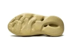 ADIDAS Yeezy Foam RNNR Sulfur 9 ADIDAS Yeezy Foam RNNR Sulfur -MNR BOUTIQUE yeezy foam rnnr sulfur 537048