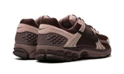 Nike Zoom Vomero 5 Plum Eclipse 8 Nike Zoom Vomero 5 Plum Eclipse -MNR BOUTIQUE zoom vomero 5 plum eclipse 817633